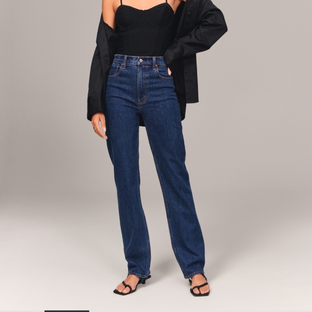 Ultra High Rise 90s Straight Jean